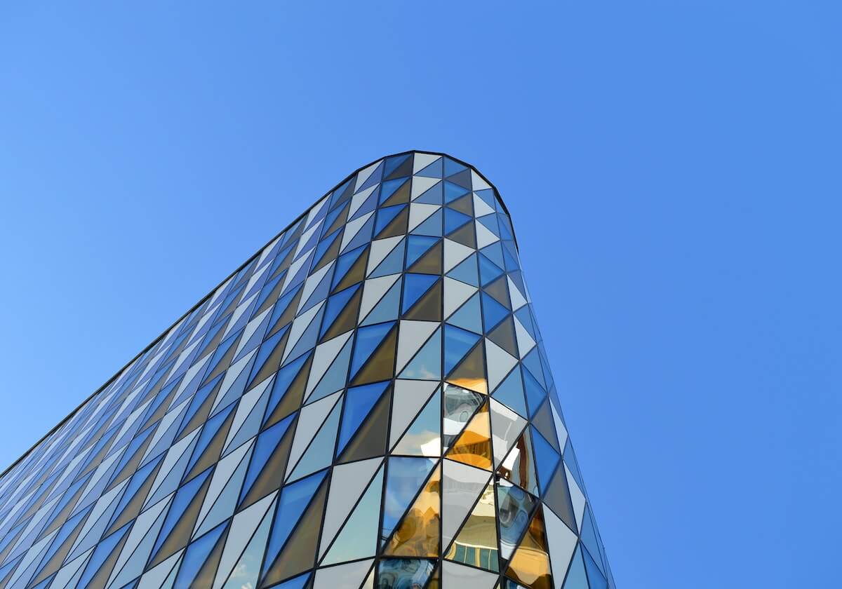 不在状态~詹姆斯成都行现场三分连续5投不中 游戏环节不敌崔永熙